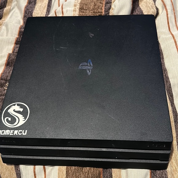 PS4 Pro Black 1TB